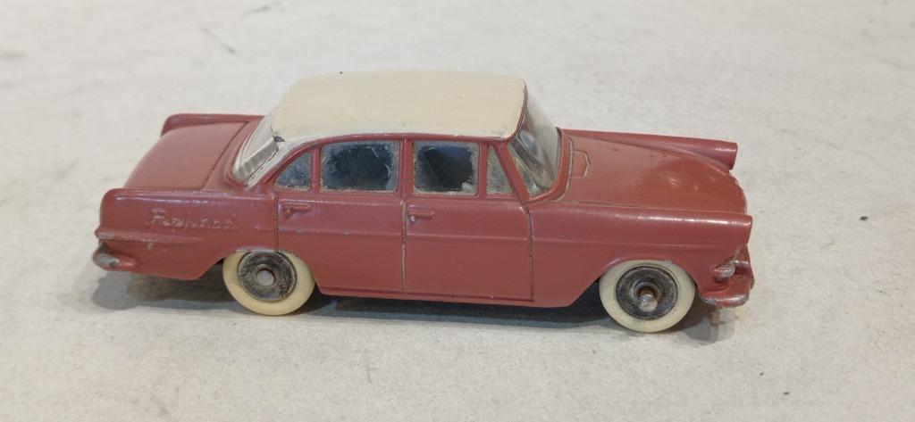 DINKY TOYS FRANCE OPEL REKORD REF 554, Enlèvement ou Envoi, Utilisé, Voiture, Dinky Toys