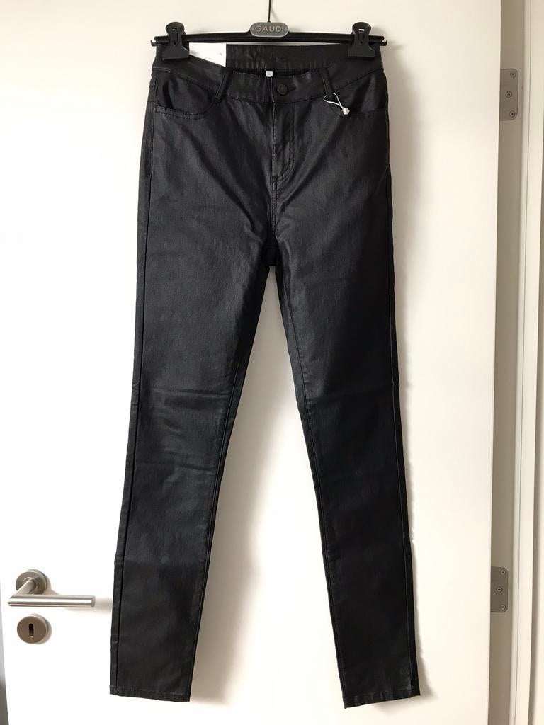 Nieuwe zwarte geoliede Vila broek met tag, maat L, Kleding | Dames, Vila, Nieuw, Zwart, Lang