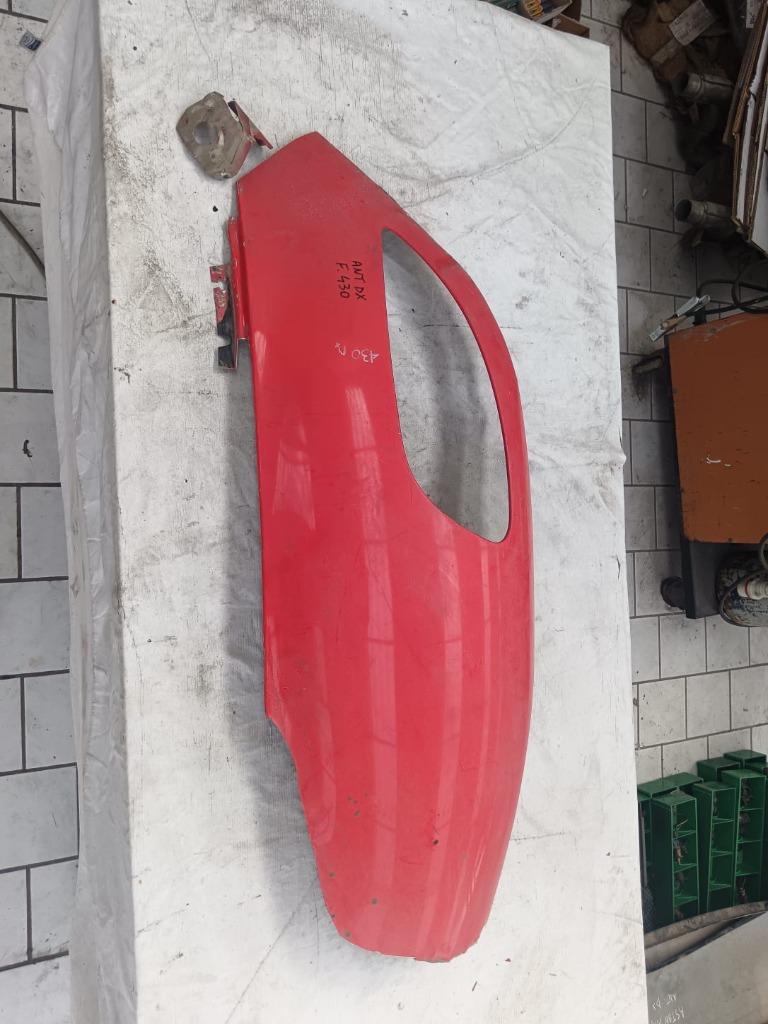 Voorste deel van de rechter voorvleugel van de Ferrari 430, Ophalen, Gebruikt, Spatbord, Ferrari