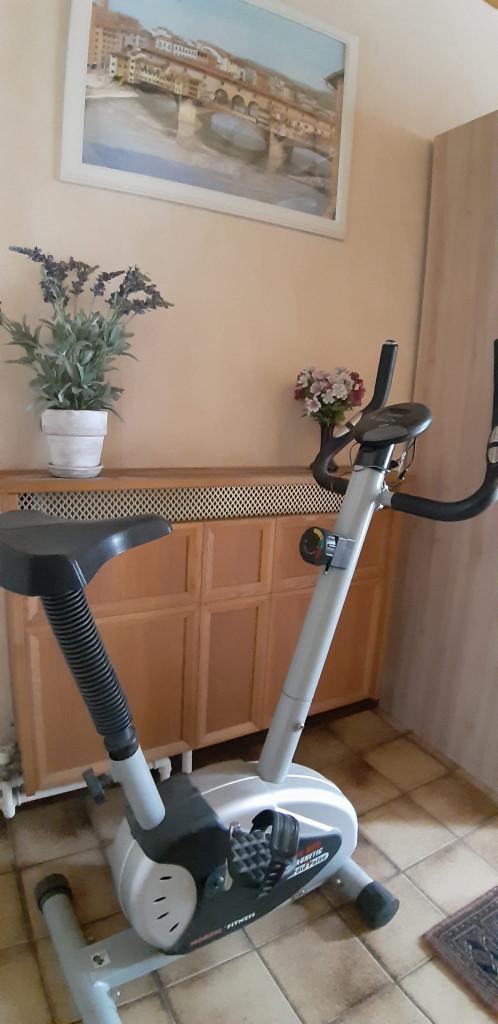 Vélo d'exercice Nordic Fitness YK-B28, Enlèvement, Utilisé, Jambes, Vélo d'appartement