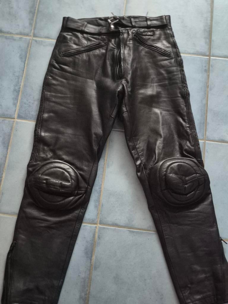 Veste et pantalon cuir Richa, Enlèvement, Ensemble