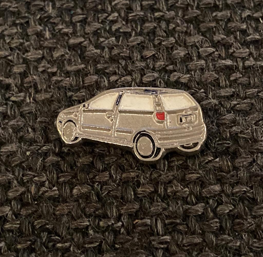 PIN - FIAT PUNTO - AUTO - VOITURE - CAR, Envoi, Utilisé, Transport, Insigne ou Pin's
