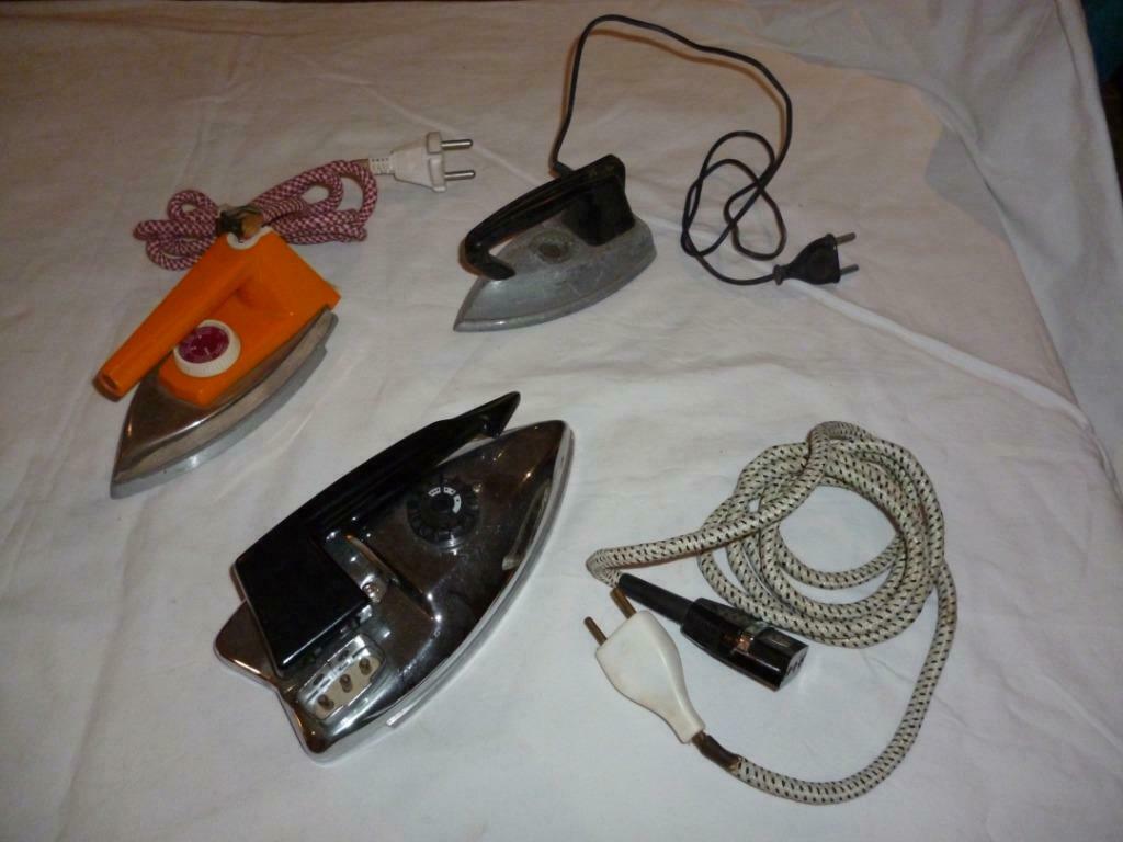 Oude strijkijzers vintage sixties met electriciteit, Ophalen of Verzenden