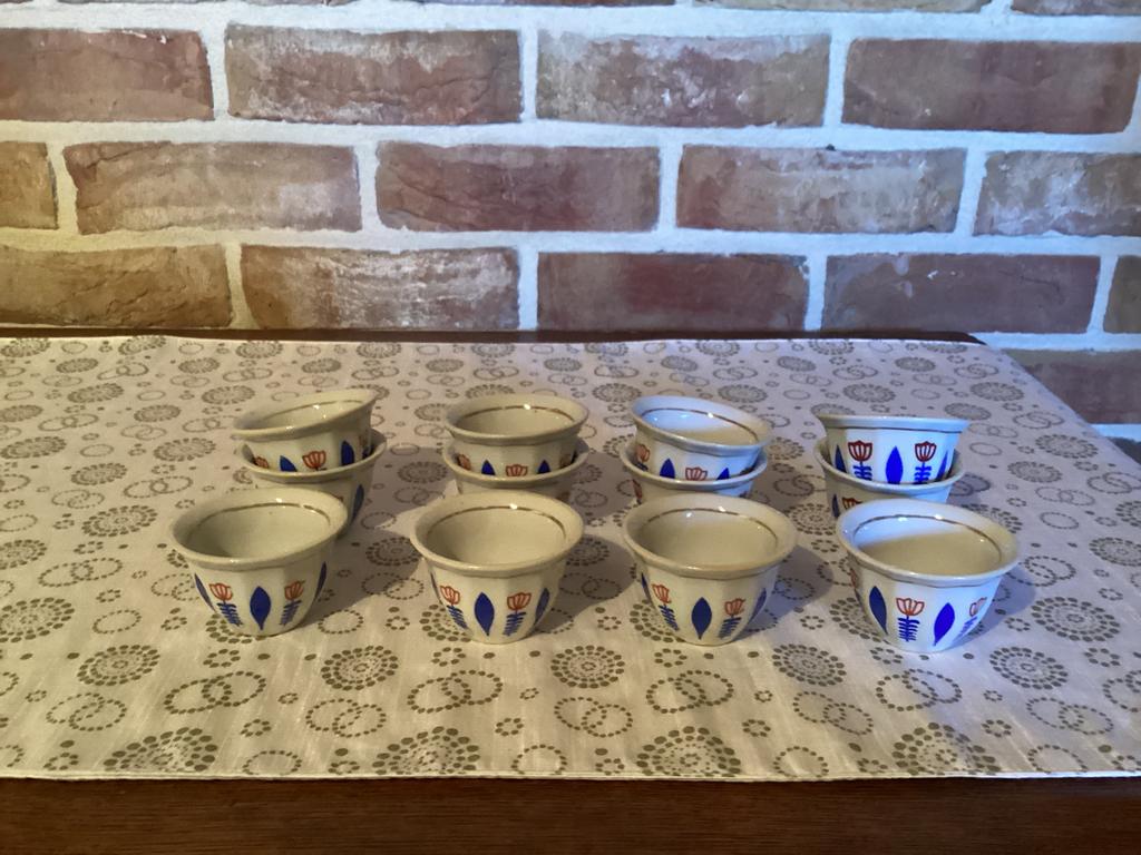 12 Chinese theekopjes, Enlèvement