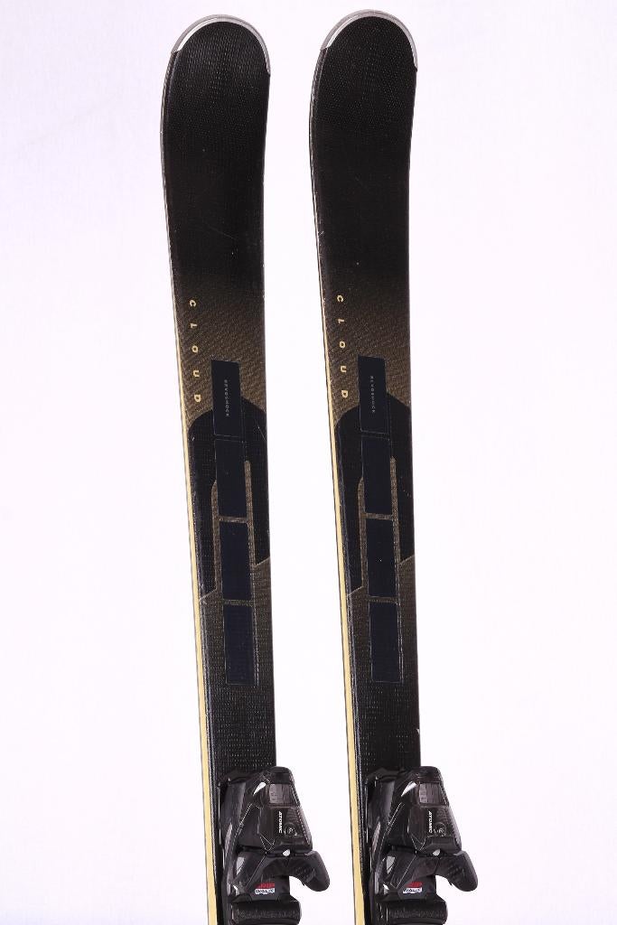 Skis 154 161 pour femmes ATOMIC CLOUD C12 2024, Carving, Enlèvement ou Envoi, Skis, Utilisé
