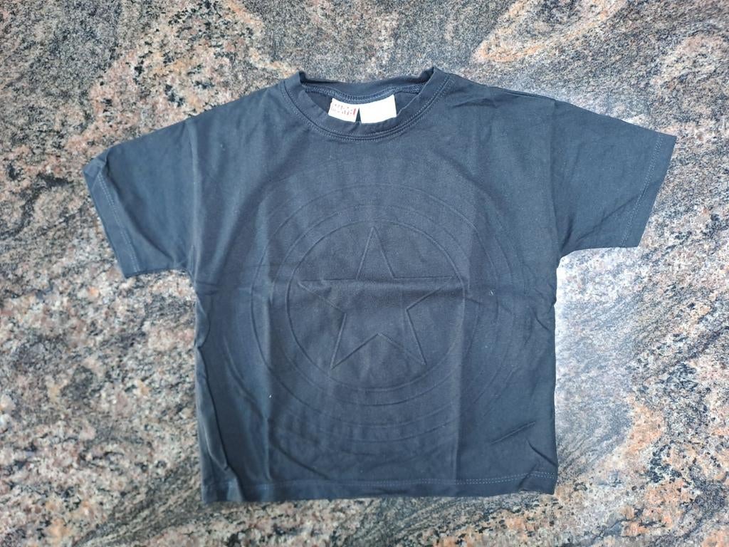 Mt 98 Zwarte T-shirt Captain America, Kinderen en Baby's, Kinderkleding | Maat 98, Ophalen of Verzenden, Zo goed als nieuw, Zara