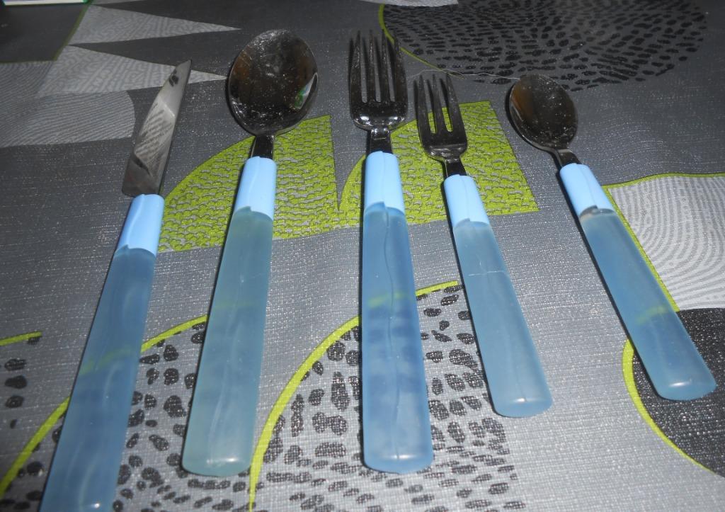 Tupperware:Complete bestekset „aqua”, Ophalen of Verzenden, Nieuw, Blauw