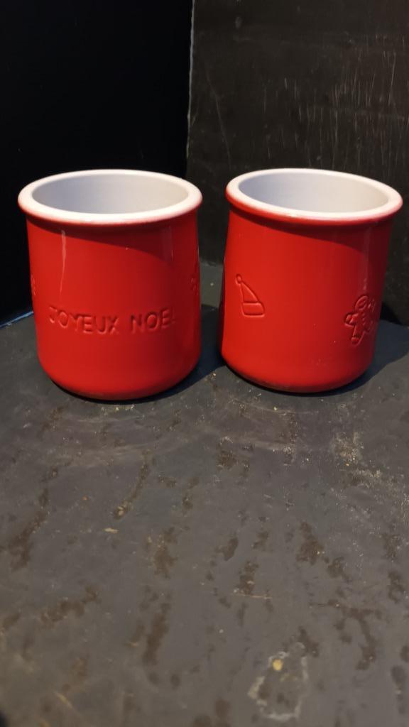 2 tasses déco, Maison & Meubles, Enlèvement ou Envoi, Utilisé, Autres styles, Tasse(s) et/ou soucoupe(s)
