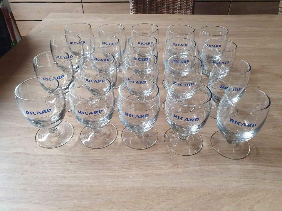 Série de 20 anciens verres Ricard, Enlèvement, Comme neuf