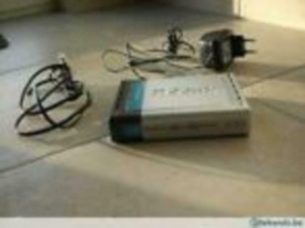 dsl 300 t, Computers en Software, Routers en Modems, Ophalen, Gebruikt