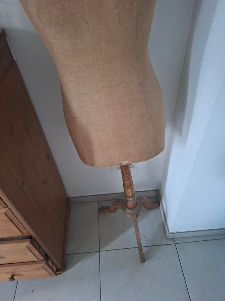 Antique paspop, Ophalen
