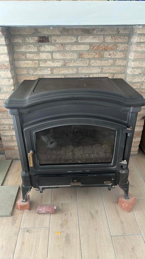 Cuisinière au gaz naturel, atmosphère chaleureuse, foyer, Enlèvement, Comme neuf