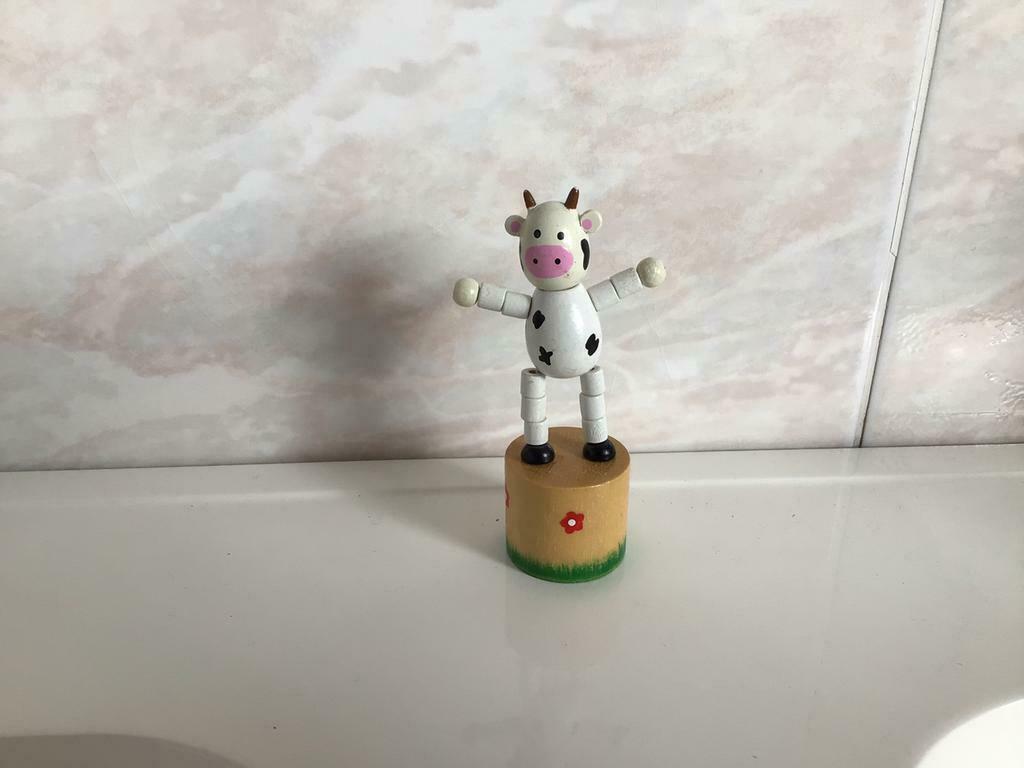 Vache en bois avec bouton poussoir, Enlèvement ou Envoi, Comme neuf