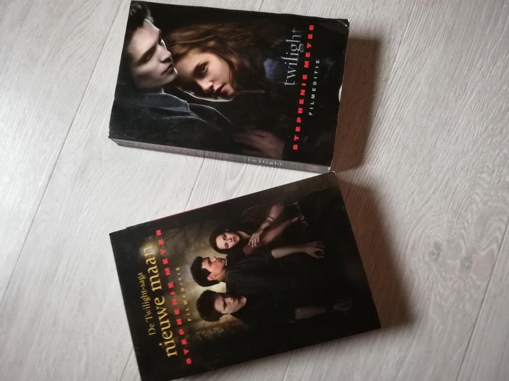 Twilight saga, Boeken, Ophalen of Verzenden, Gelezen