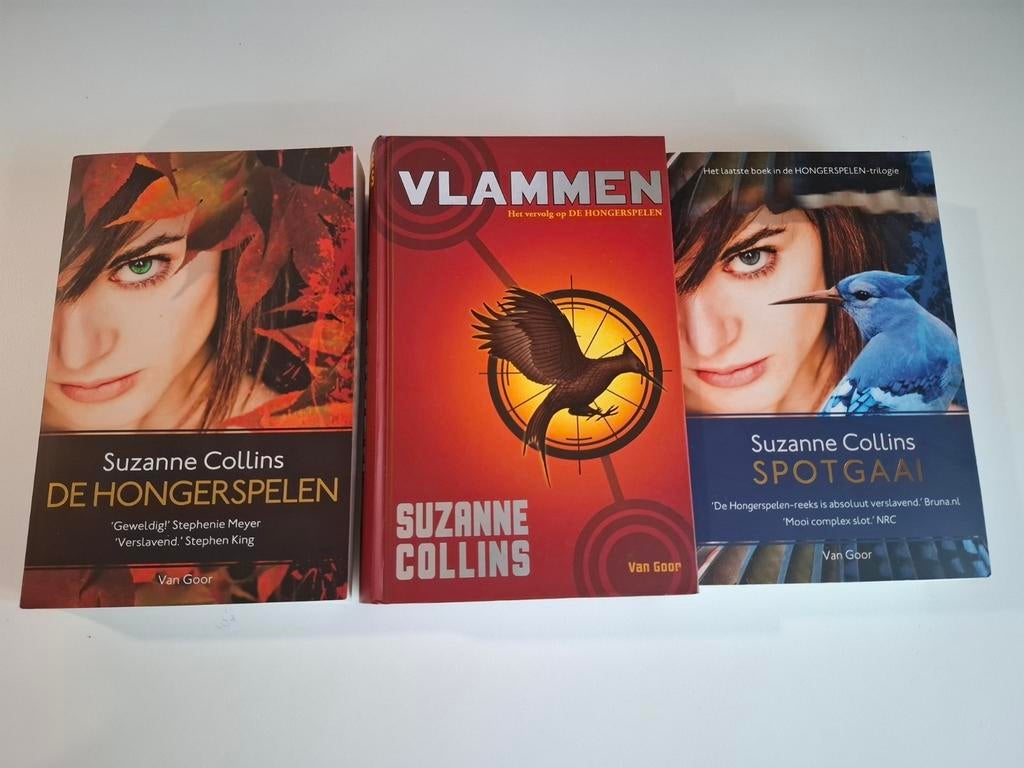 Hunger games (De hongerspelen, Vlammen, Spotgaai), Boeken, Fantasy, Zo goed als nieuw, Ophalen of Verzenden