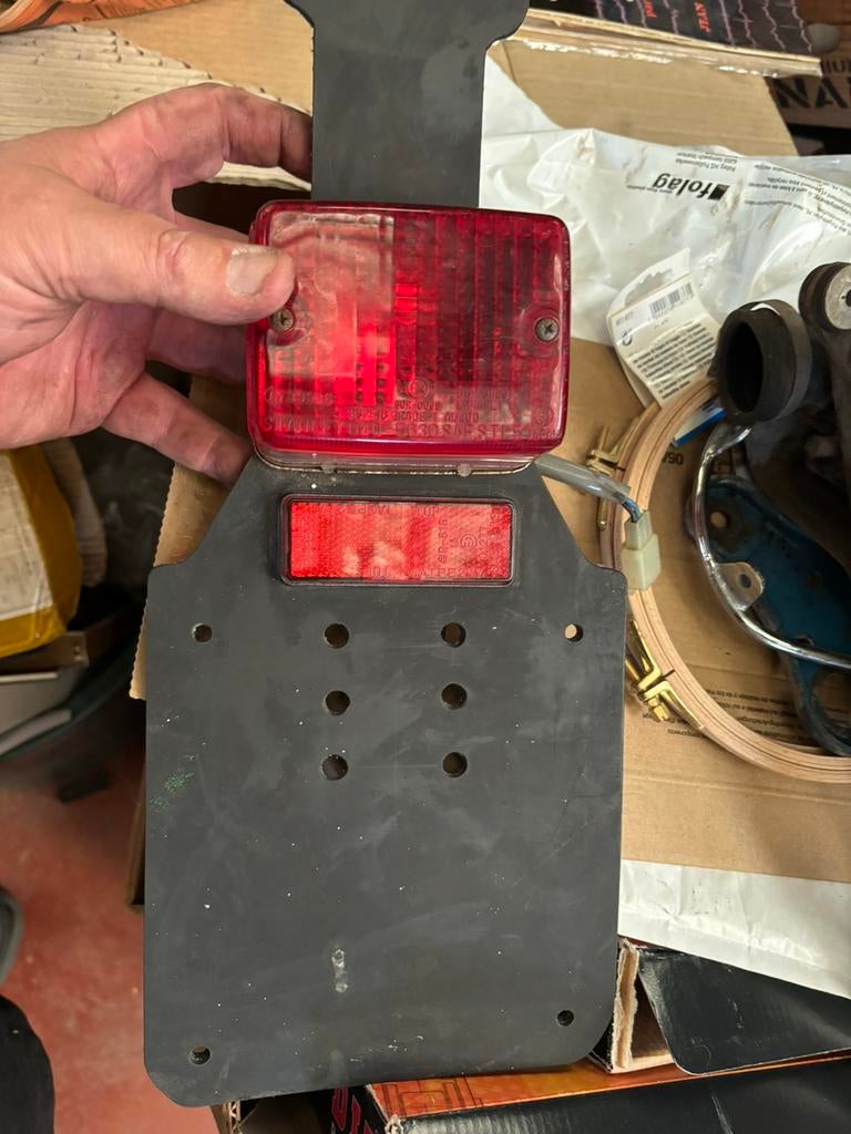 Nummerplaathouder in rubber incl licht, Ophalen of Verzenden, Nieuw