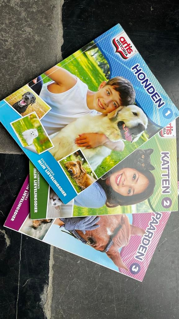 Stickerreeks Mijn lievelingsdier Honden, katten en Paarden, Boeken, Kinderboeken | Jeugd | onder 10 jaar, Non-fictie, Ophalen of Verzenden