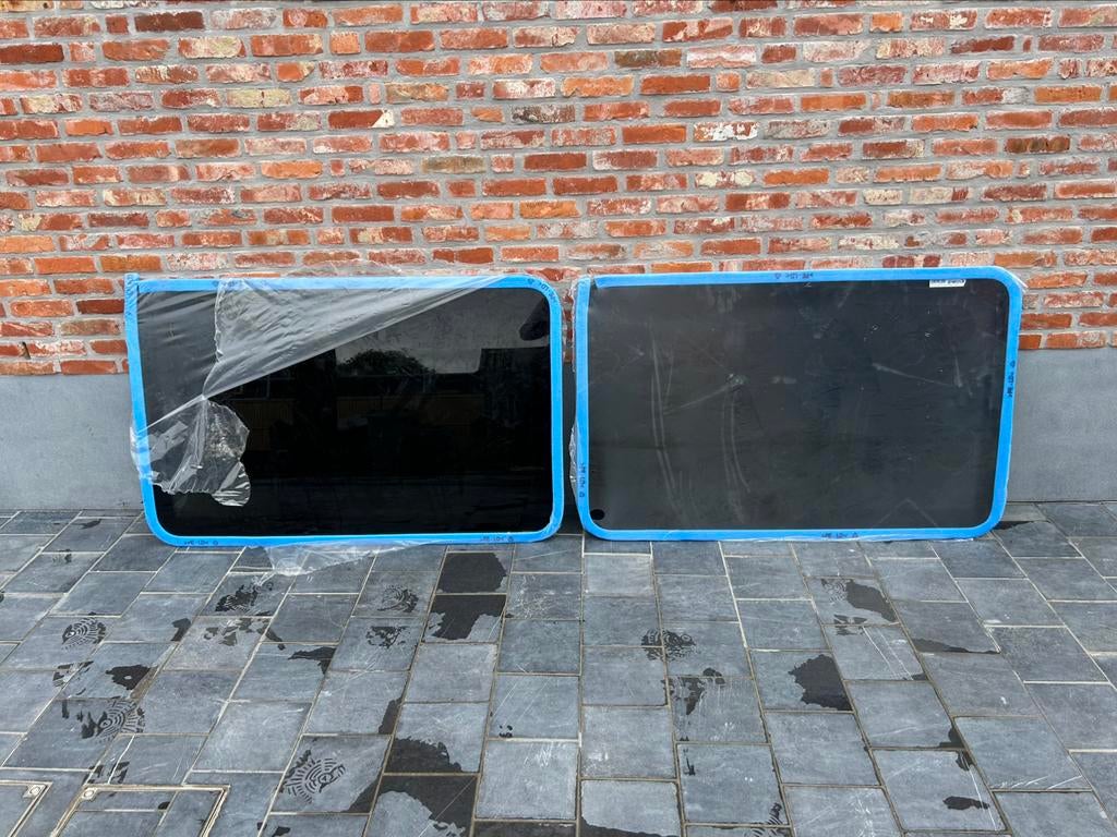 Nieuwe Zijruiten iveco dailly, Neuf, Droite, Enlèvement, Porte