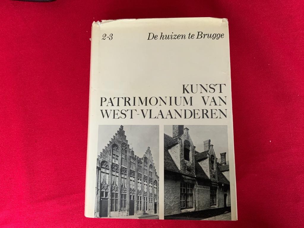 Huizen te Brugge, Gelezen, Luc Devliegher, Ophalen of Verzenden, Architectuur algemeen