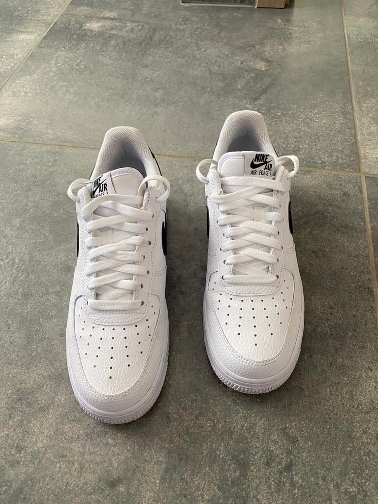 Nike air force, Ophalen, Zo goed als nieuw