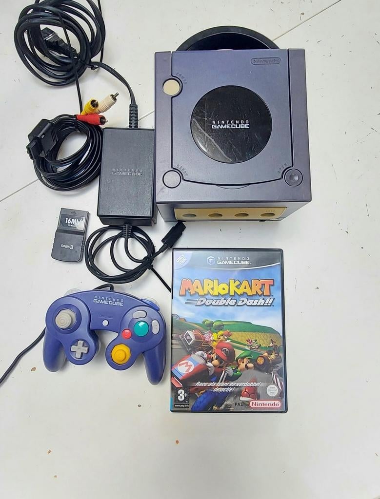 Lot Gamecube et jeu Mario kart double DASH, Consoles de jeu & Jeux vidéo, Consoles de jeu | Nintendo GameCube, Enlèvement ou Envoi