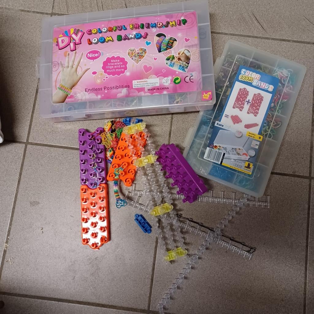 Set van loombandjes en materiaal om ze te maken, Ophalen of Verzenden, Zo goed als nieuw