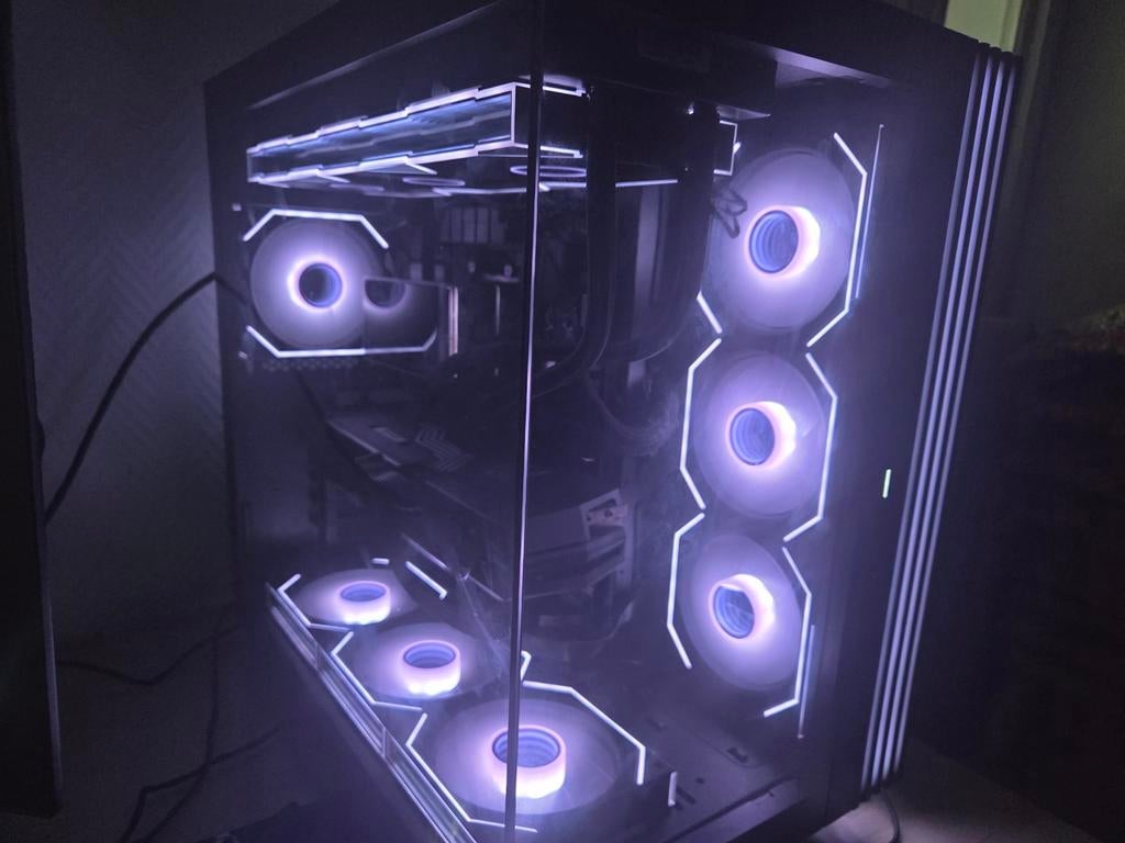 Hoogwaardige pc Ik verkoop hem omdat ik een cadeau moet kope, Ophalen, 32 GB, Nieuw, 2 TB