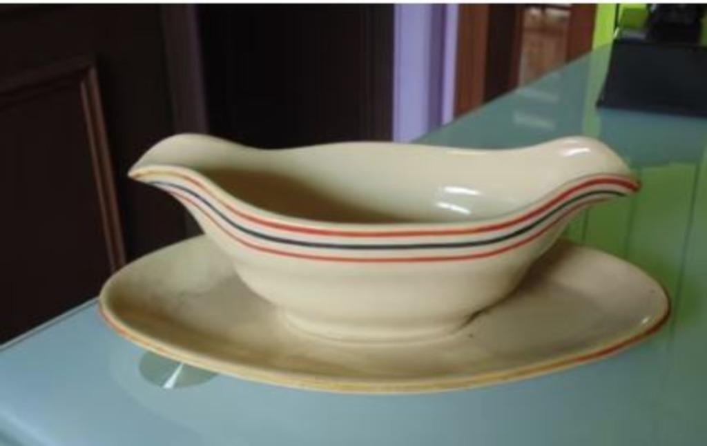 Oude sausboot van Boch Frères, Antiek en Kunst, Ophalen of Verzenden