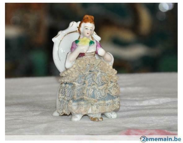 marquise en porcelaine et dentelle, Antiquités & Art