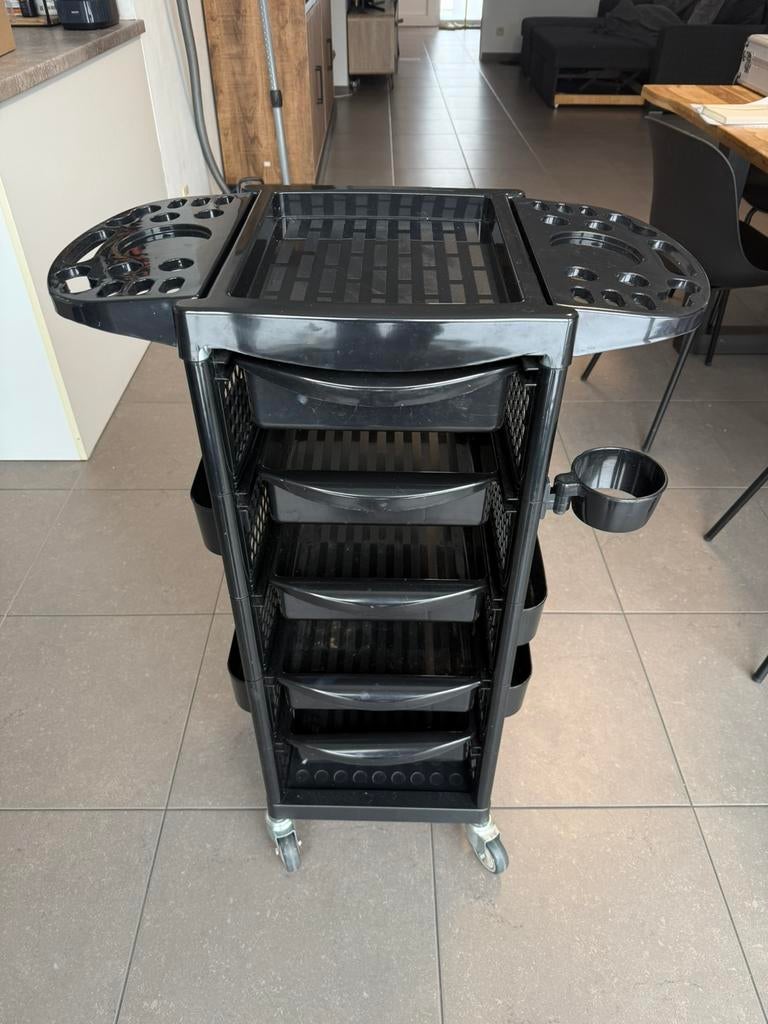 Kappers werk karretje, Diensten en Vakmensen, Haarkappers