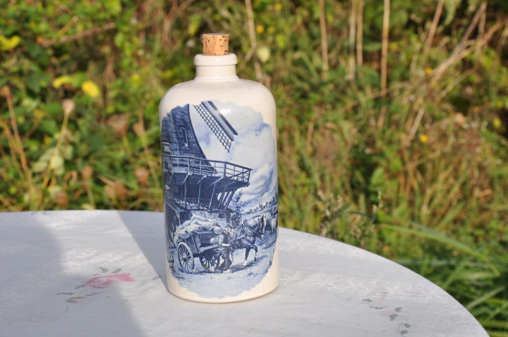 bouteille en gres decor delft 70cl, Antiquités & Art, Enlèvement ou Envoi