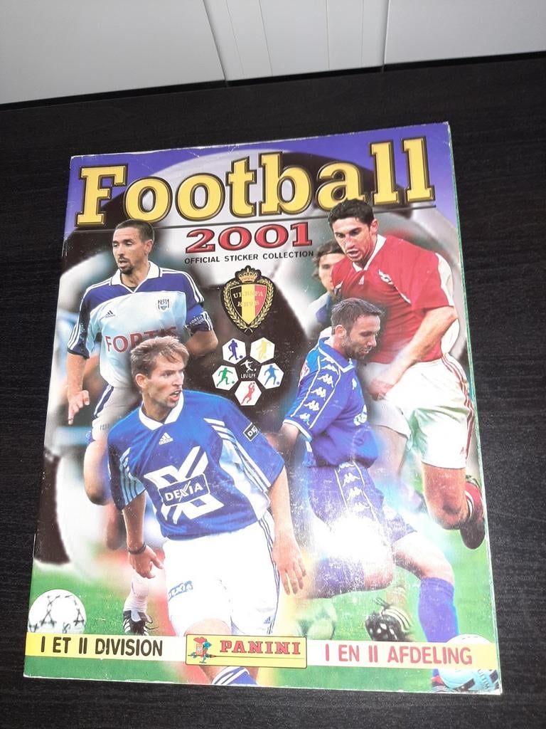 PANINI ALBUMSTICKERS VOETBAL 2001 100% leeg, Ophalen of Verzenden, Zo goed als nieuw
