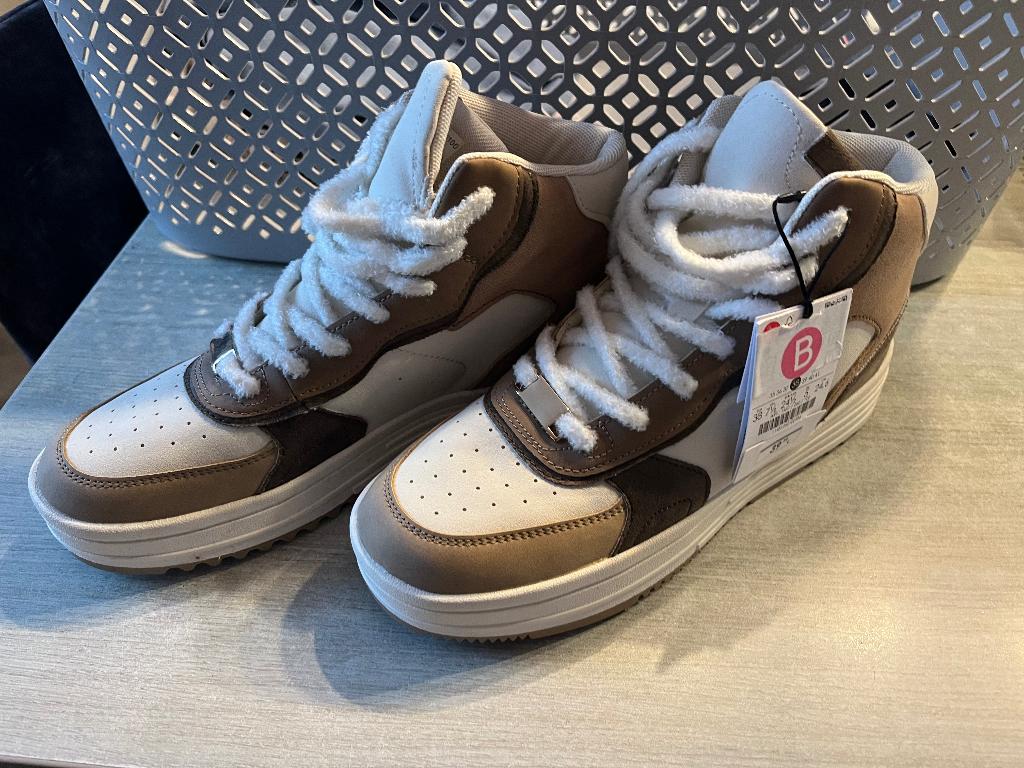 Schoenen Bershka maat 38 nieuw, Overige kleuren, Nieuw, Sneakers, Bershka