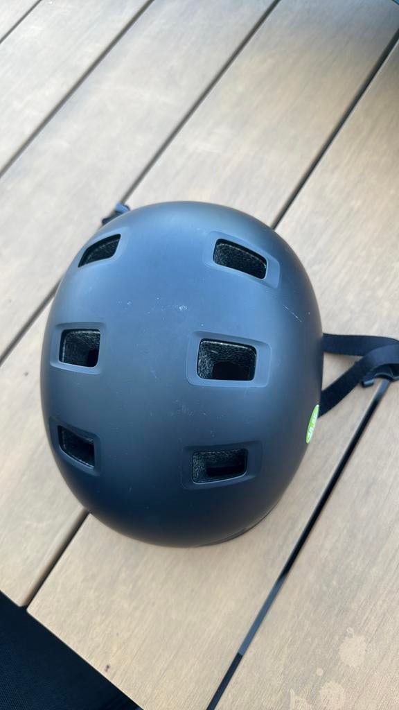 Helm B’twin, Ophalen, Zo goed als nieuw