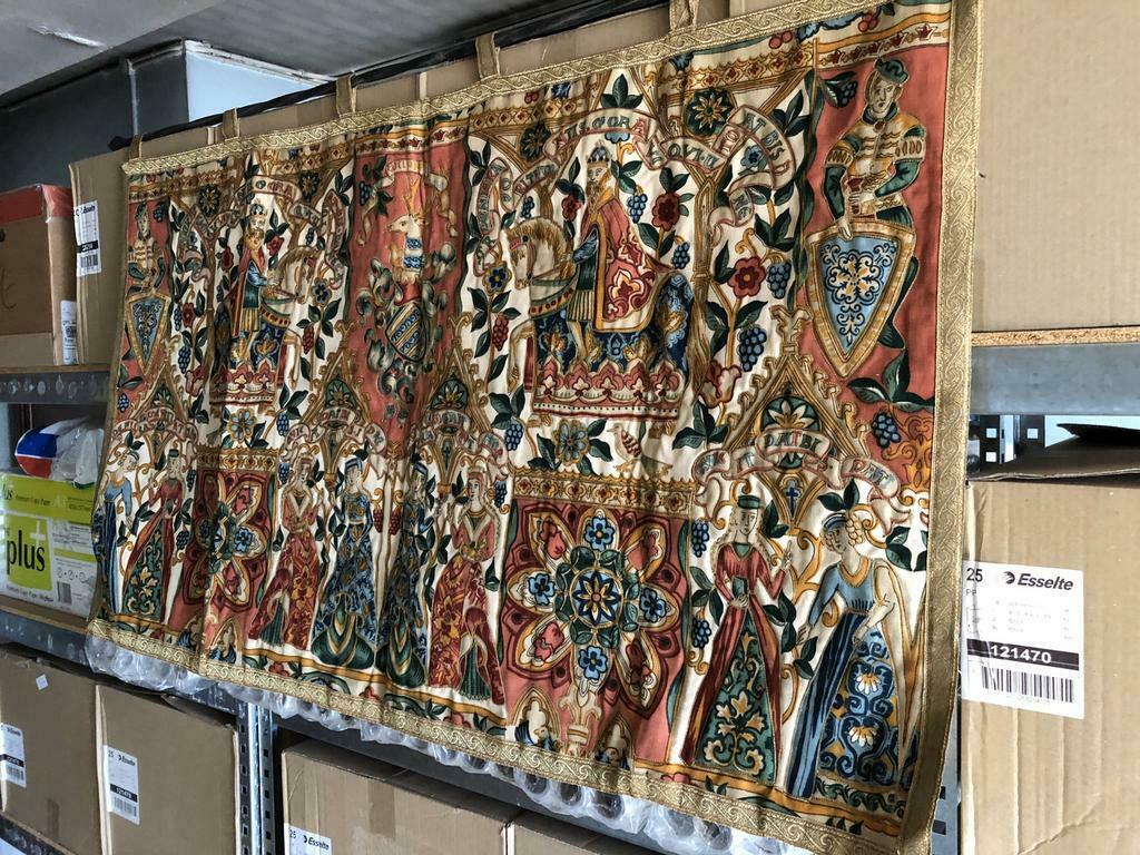 Orgineel wandtapijt met stalen ophangspies, Antiek en Kunst, Ophalen, Geschiedenis