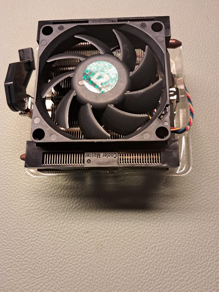 AMD cpu cooler, Ophalen of Verzenden, Gebruikt, Luchtkoeling