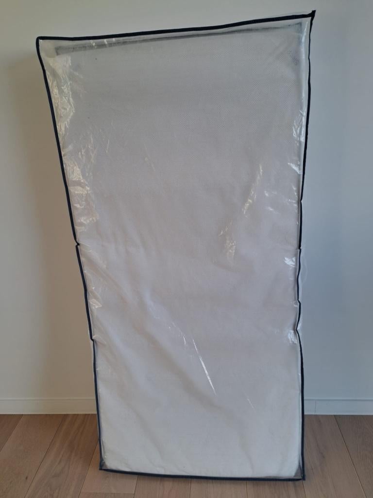 Aerosleep matras (140x70) + beschermer + 2 hoeslakens, Enlèvement, Utilisé, Lit