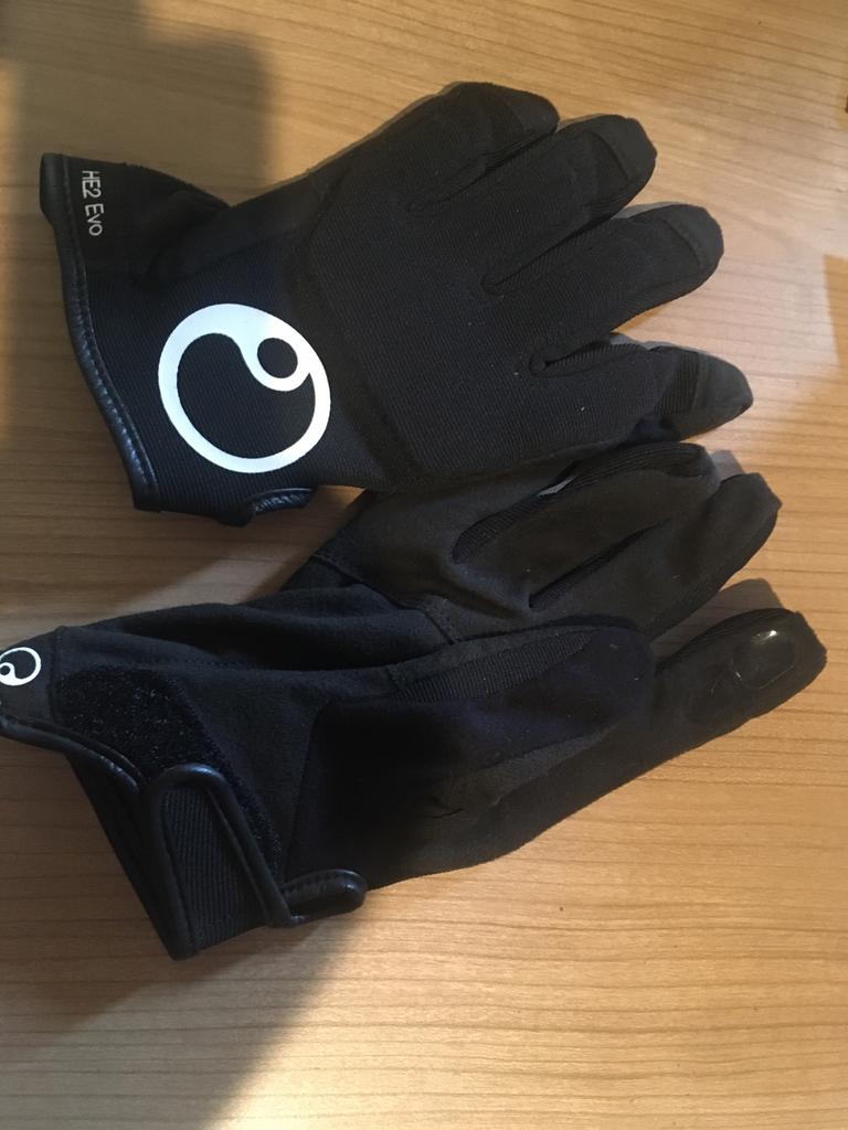 Nieuwe fietshandschoenen ergon HE2 EVO maat M, Ophalen of Verzenden, Nieuw, M