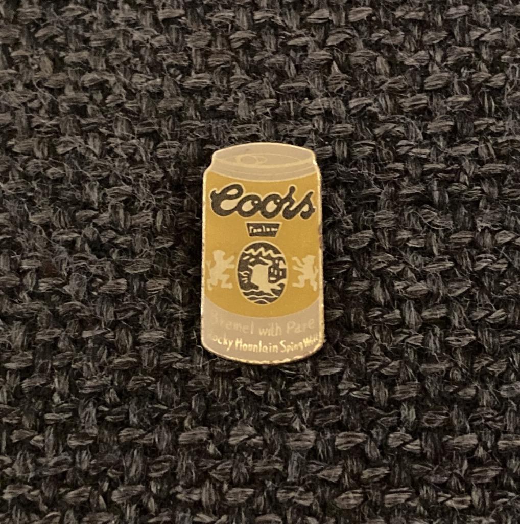 PIN - COORS - BEER - BIER - BIÈRE, Envoi, Utilisé, Marque, Insigne ou Pin's