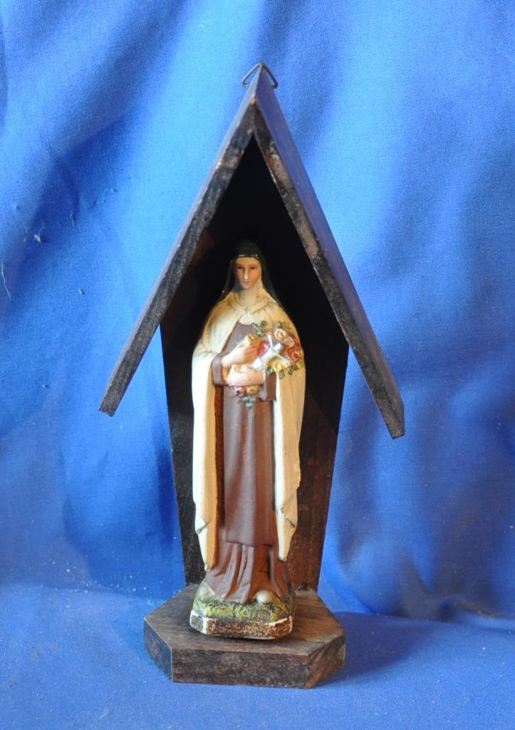 statue en platre sainte therese avec logette chapelle bois, Antiquités & Art, Antiquités | Objets religieux, Enlèvement ou Envoi