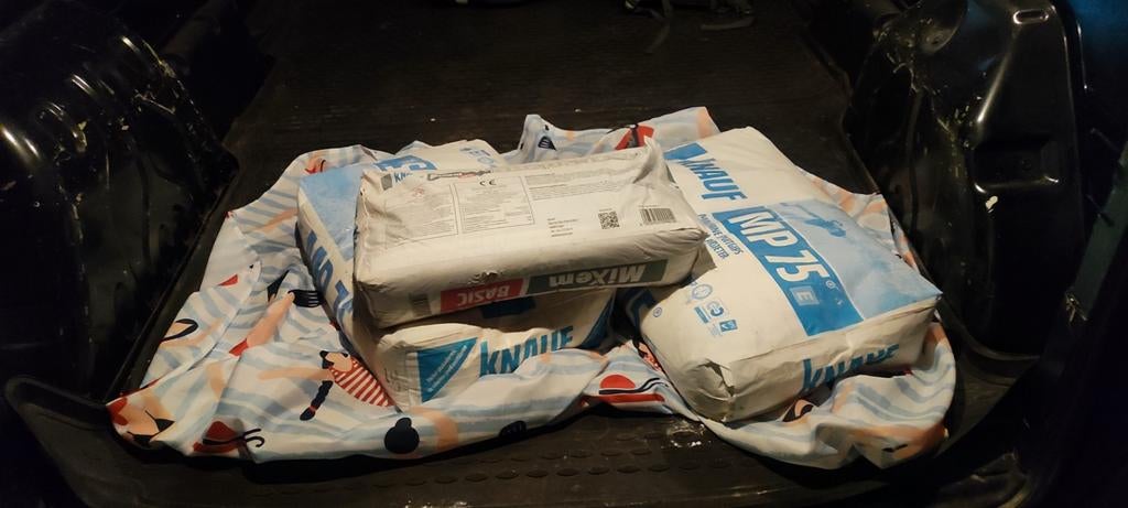 2 zakken Knauf mp75 en cement mixem, Doe-het-zelf en Bouw, Ophalen of Verzenden