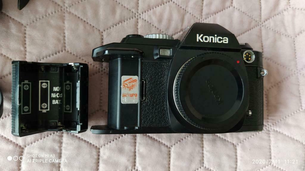 Konica FS-1  body en flitslicht starblitz BT, Audio, Tv en Foto, Fotocamera's Analoog, Ophalen of Verzenden, Gebruikt, Spiegelreflex