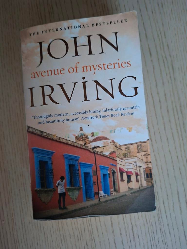 JOHN IRVING - AVENUE OF MYSTERIES, Boeken, Ophalen of Verzenden, JOHN IRVING