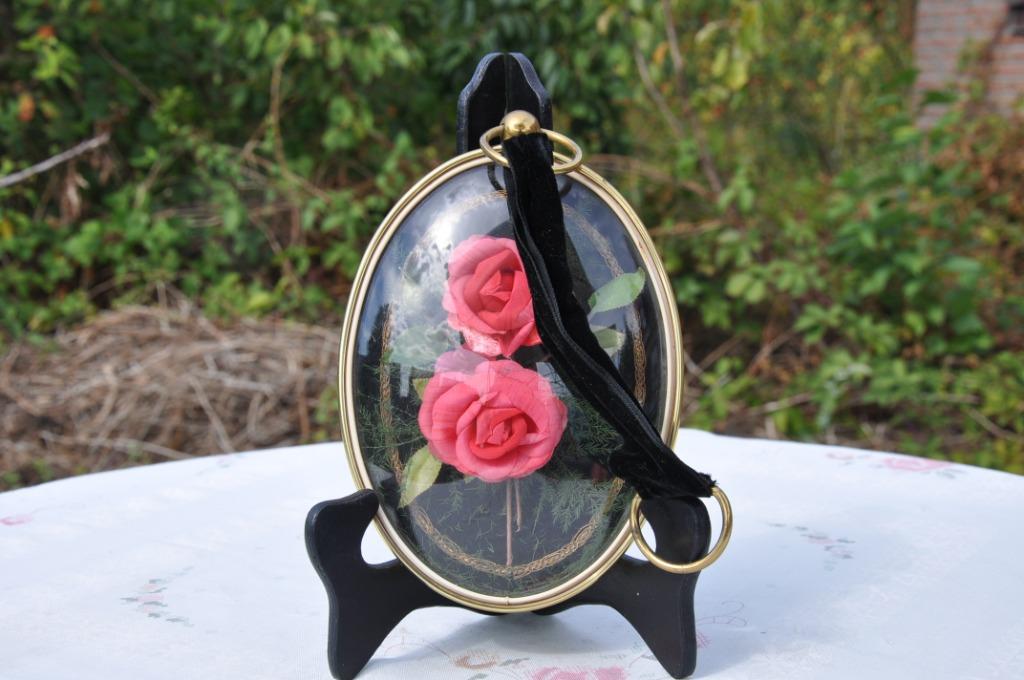 §  cadre bombe oval rose en soie, Enlèvement ou Envoi