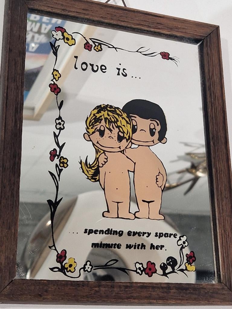 Retro spiegel love is 70 80 , spending every spare minute, Antiek en Kunst, Antiek | Spiegels, Minder dan 50 cm, Minder dan 100 cm
