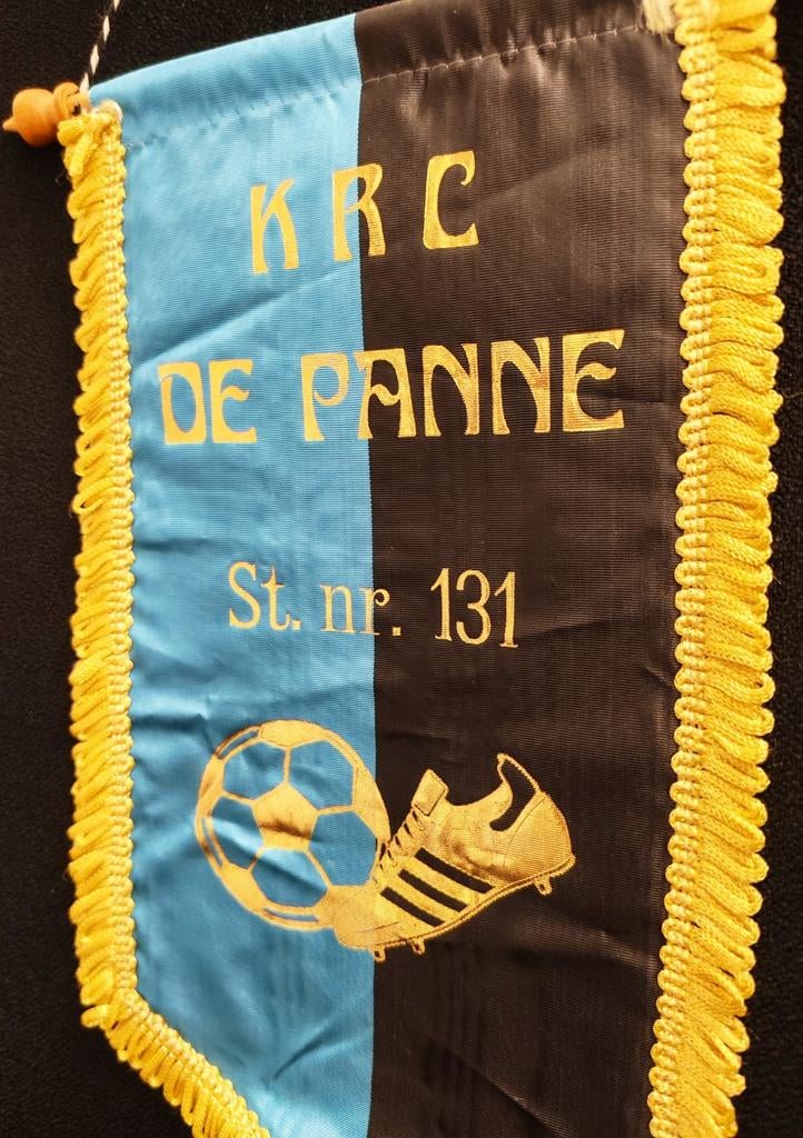 KRC De Panne 1970-80s sublieme vintage vaandel vaantje, Ophalen of Verzenden, Zo goed als nieuw, Spel