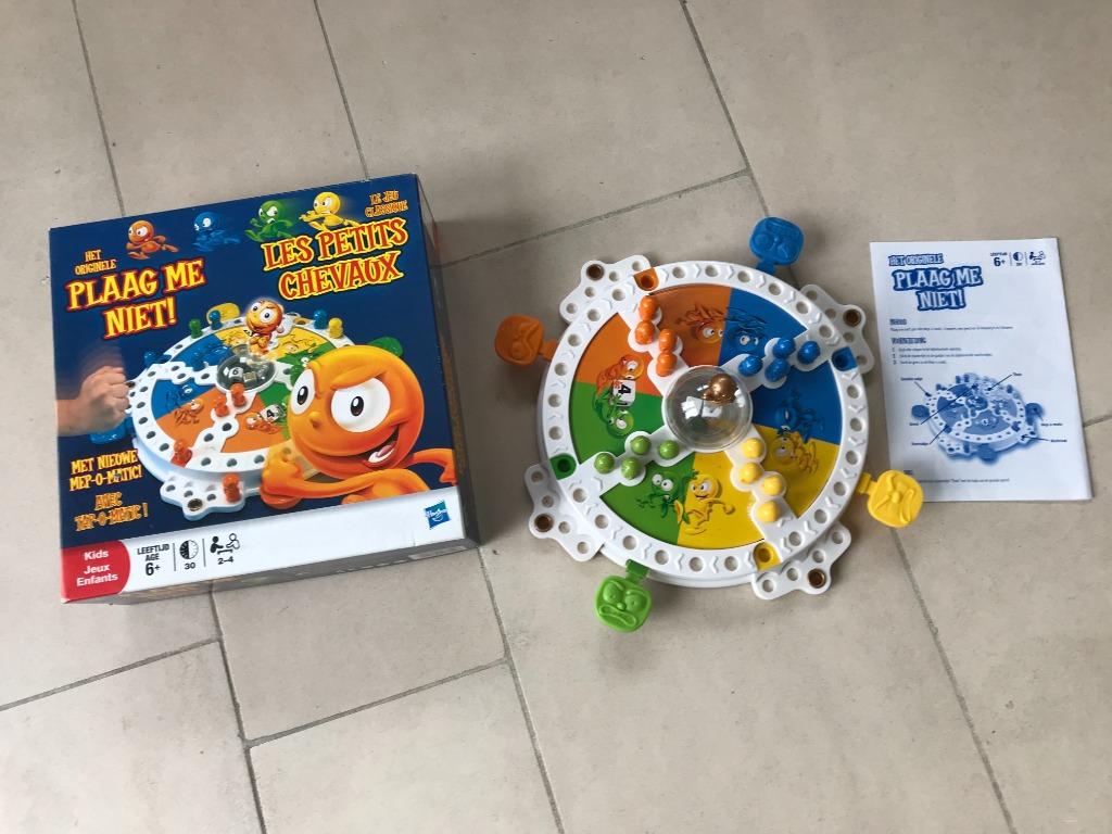 gezelschapsspel Plaag me niet, Hobby en Vrije tijd, Drie of vier spelers, Ophalen of Verzenden, Gebruikt, MB SPELLEN