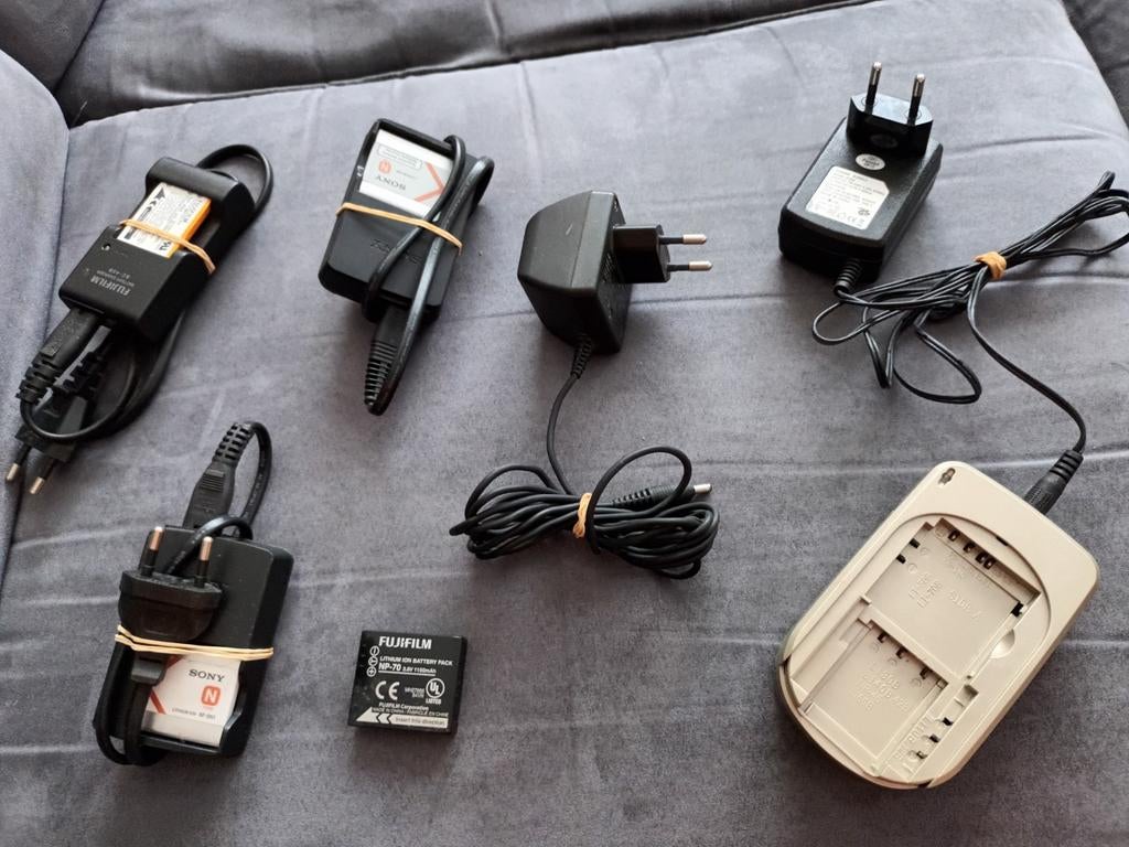 lithium batterijen, adapters, fujifilm, olympus, nokia, Enlèvement ou Envoi, Rechargeable