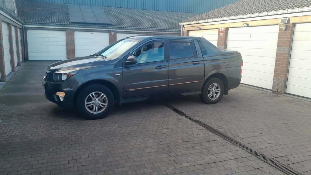 Ssangyong actyon sport 4x4 pick-up utilitaire 5 places, Auto's, SsangYong, Diesel, Particulier, 4x4, Te koop