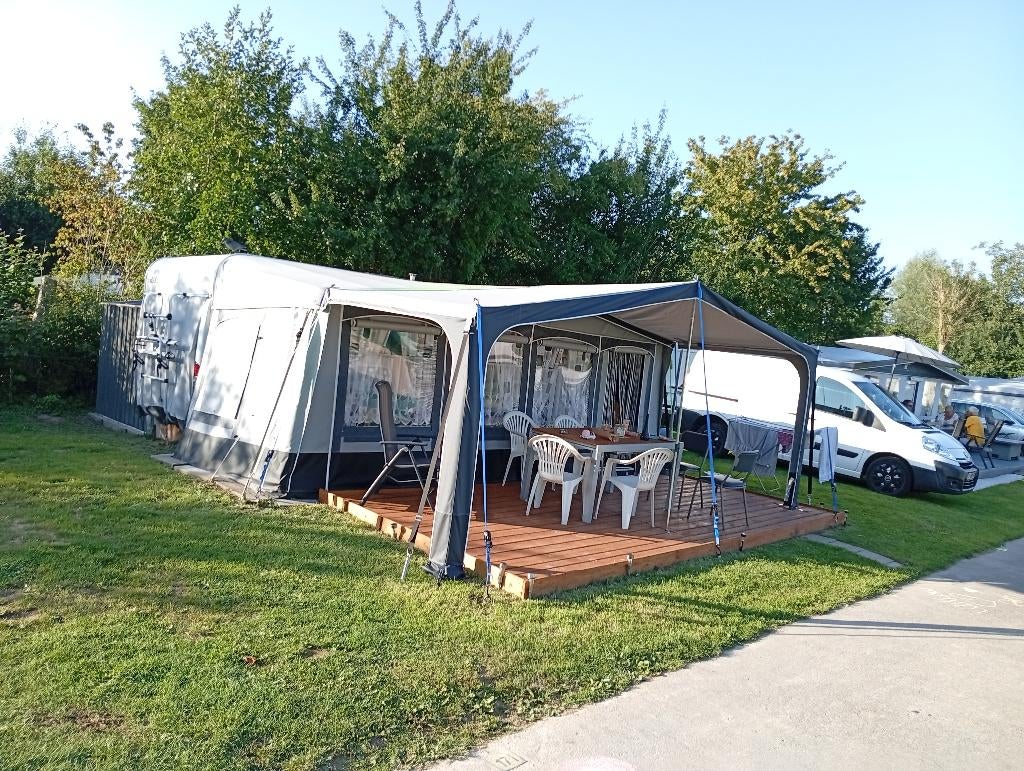 CARAVAN CHATEAU CANTARA 520 CONFORT TRAVELER, Caravans en Kamperen, Chateau, 2 aparte bedden, Rondzit, Particulier